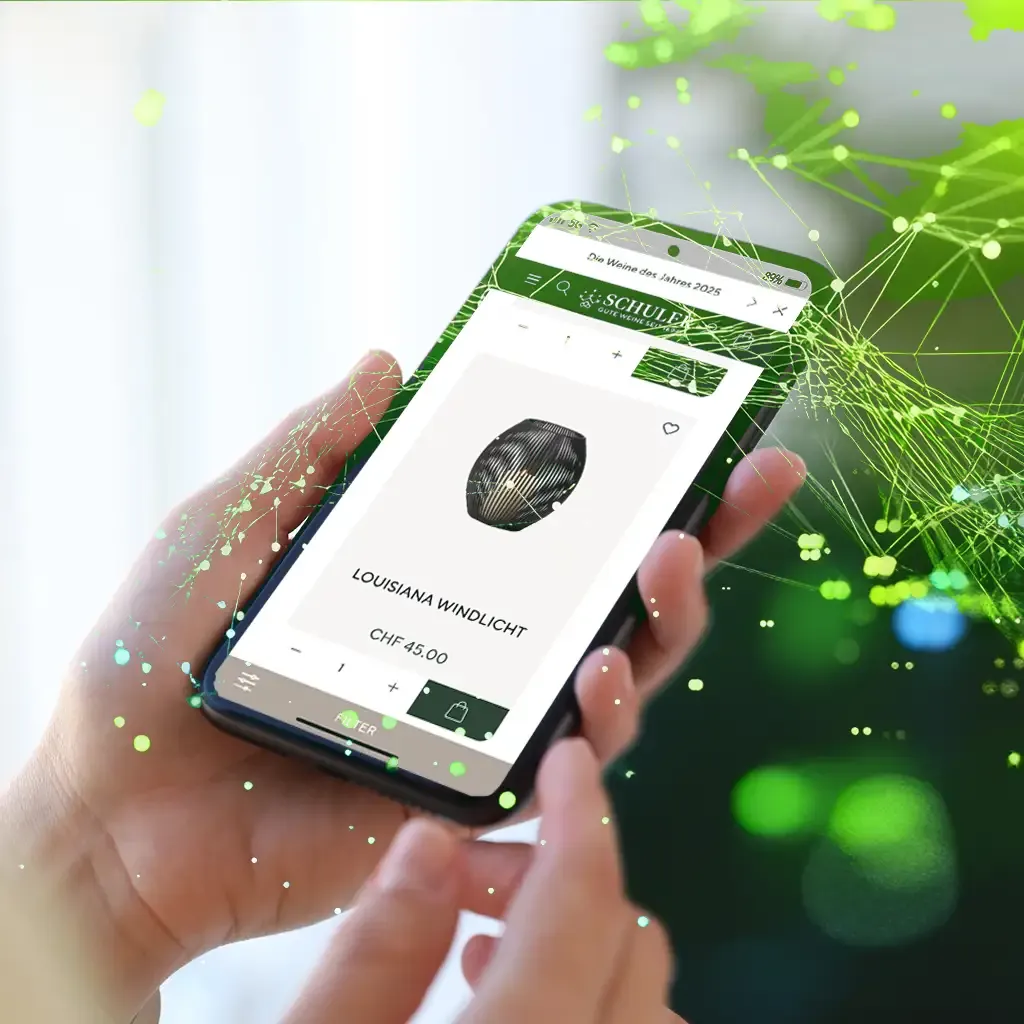 Smartphone mit geöffnetem Onlineshop